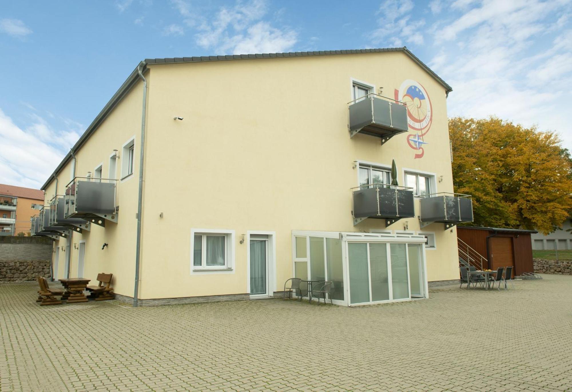 Boardinghouse Schellenberg Hotel Donauwoerth Exterior photo